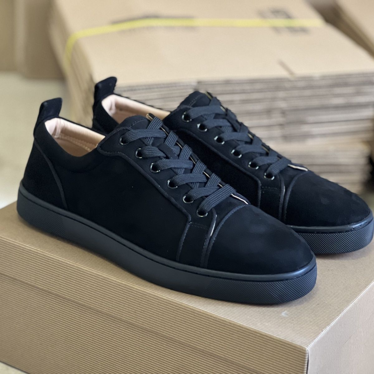 Sepatu Pria Merah Berkualitas  - Men Shoes Dior ulasan dan harga