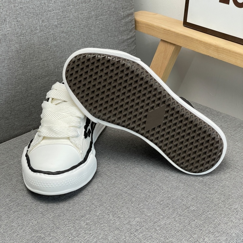 Sepatu Sneakers Chunky Hitam T - Men Shoes Dior ulasan dan harga